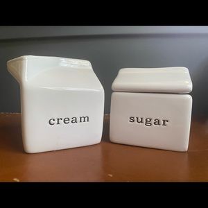 Cream & Sugar containers